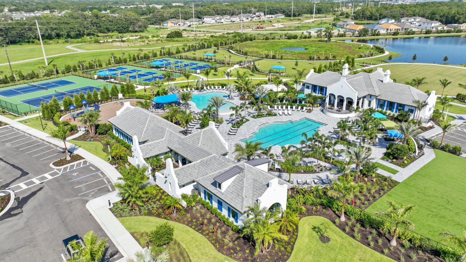 Amenity Center Opens in Neal Communities’ Windward Neighborhood  in Lakewood Ranch